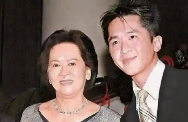 考古|港圈富二代曝被百名女星投怀送抱?交往3个女友雨露均沾<strong></p>
<p>币安binance</strong>,他是现代韦小宝