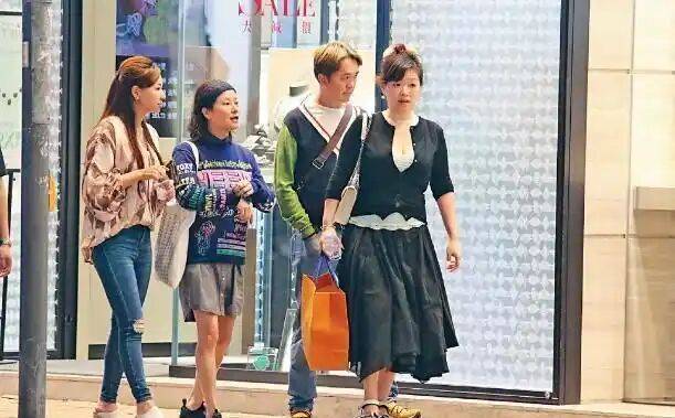 考古|港圈富二代曝被百名女星投怀送抱?交往3个女友雨露均沾<strong></p>
<p>币安binance</strong>,他是现代韦小宝