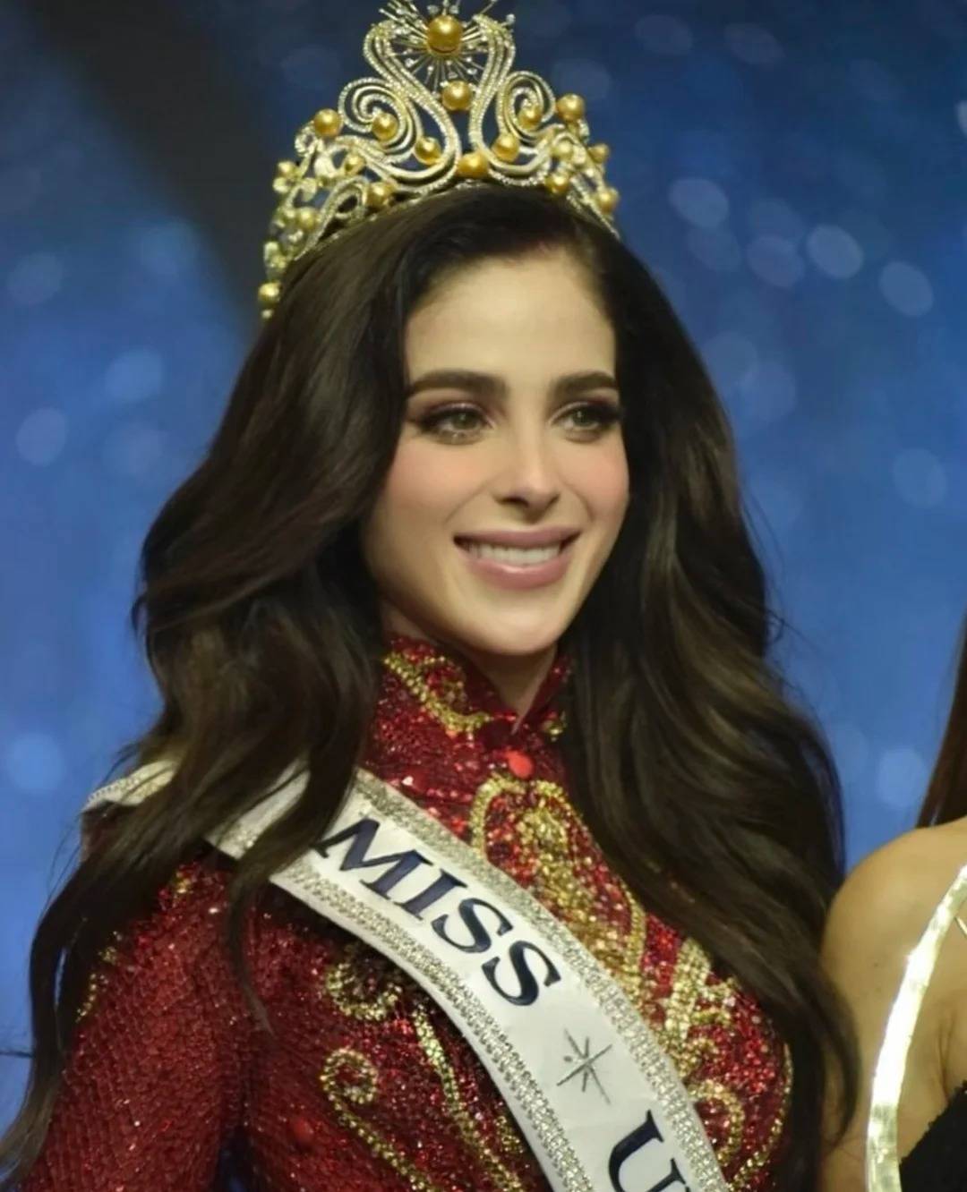 环球小姐决赛成“动物开会”<strong></p>
<p>币安binance</strong>?冠军被羞辱又深陷暗箱丑闻