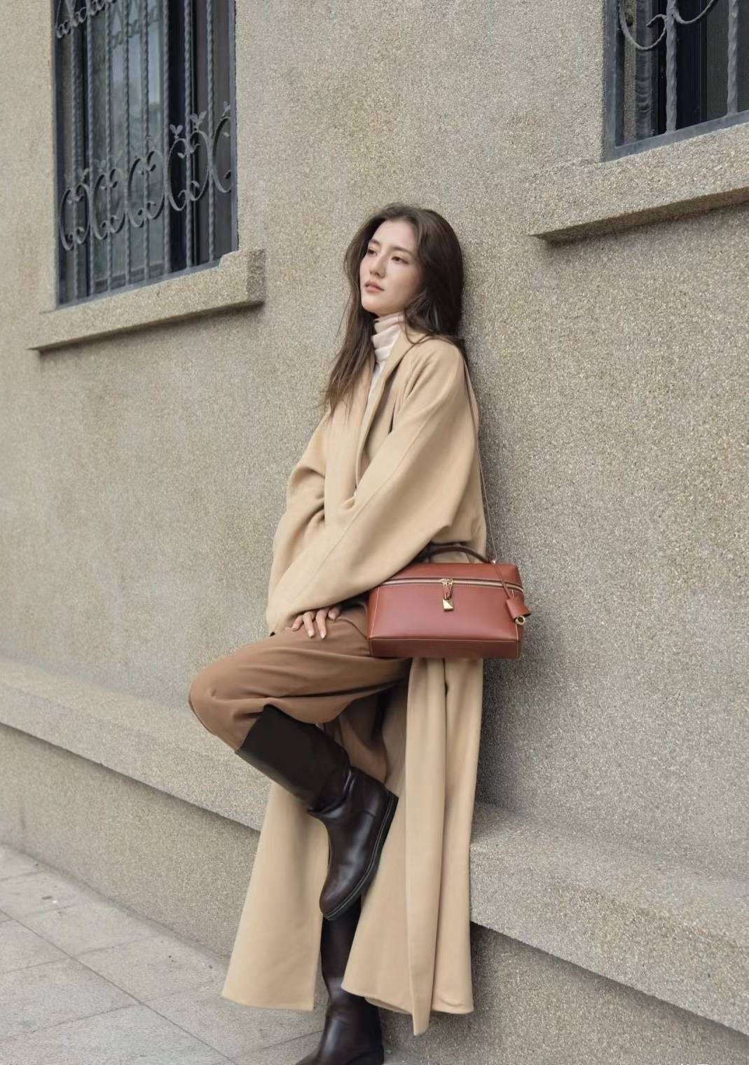 巩俐、梅姨、高圆圆...Power女性冬天少不了一件驼色大衣<strong></p>
<p>binance交易所</strong>!