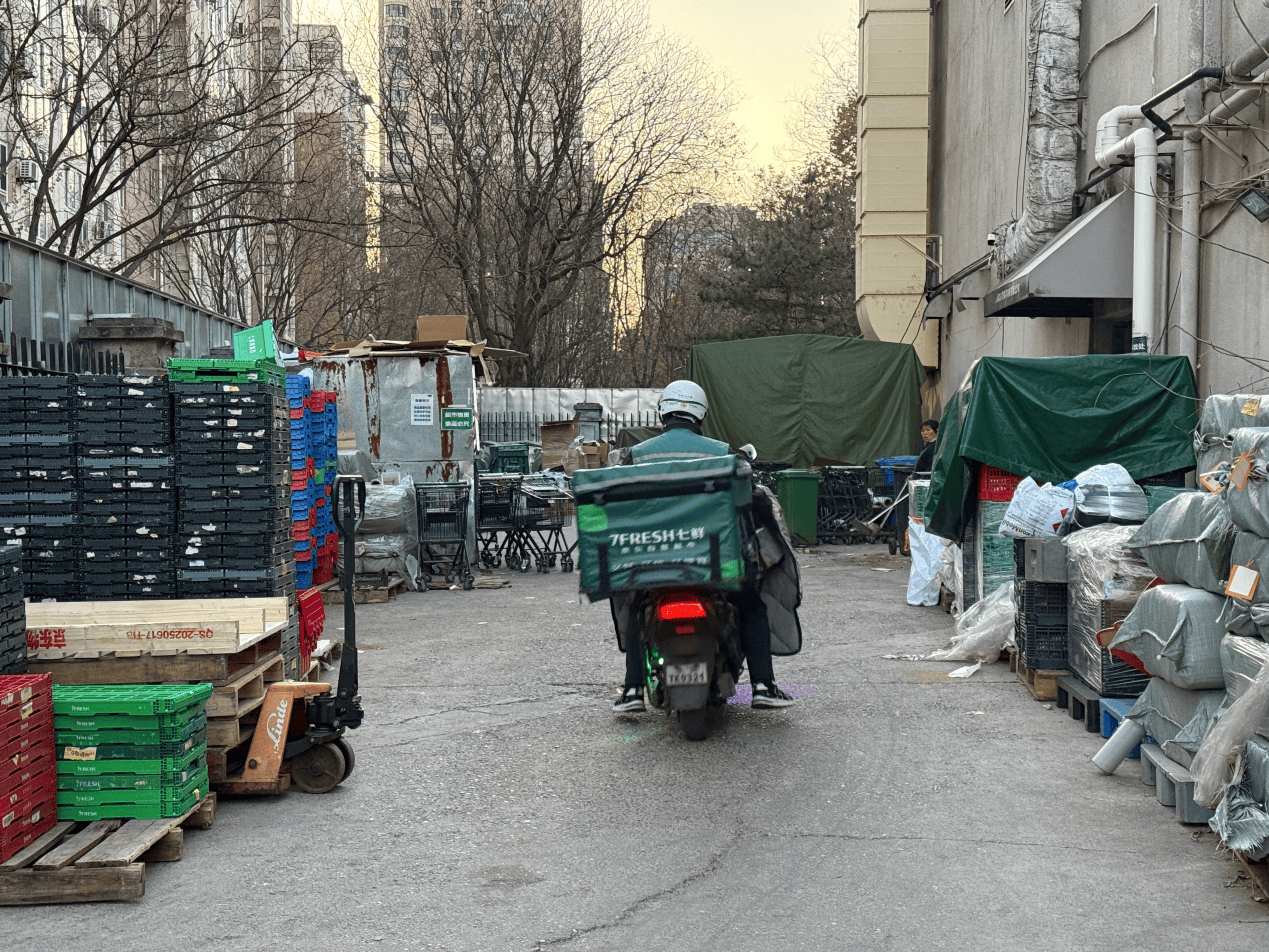 为社保做生鲜分拣 单王月干334小时挣7000多