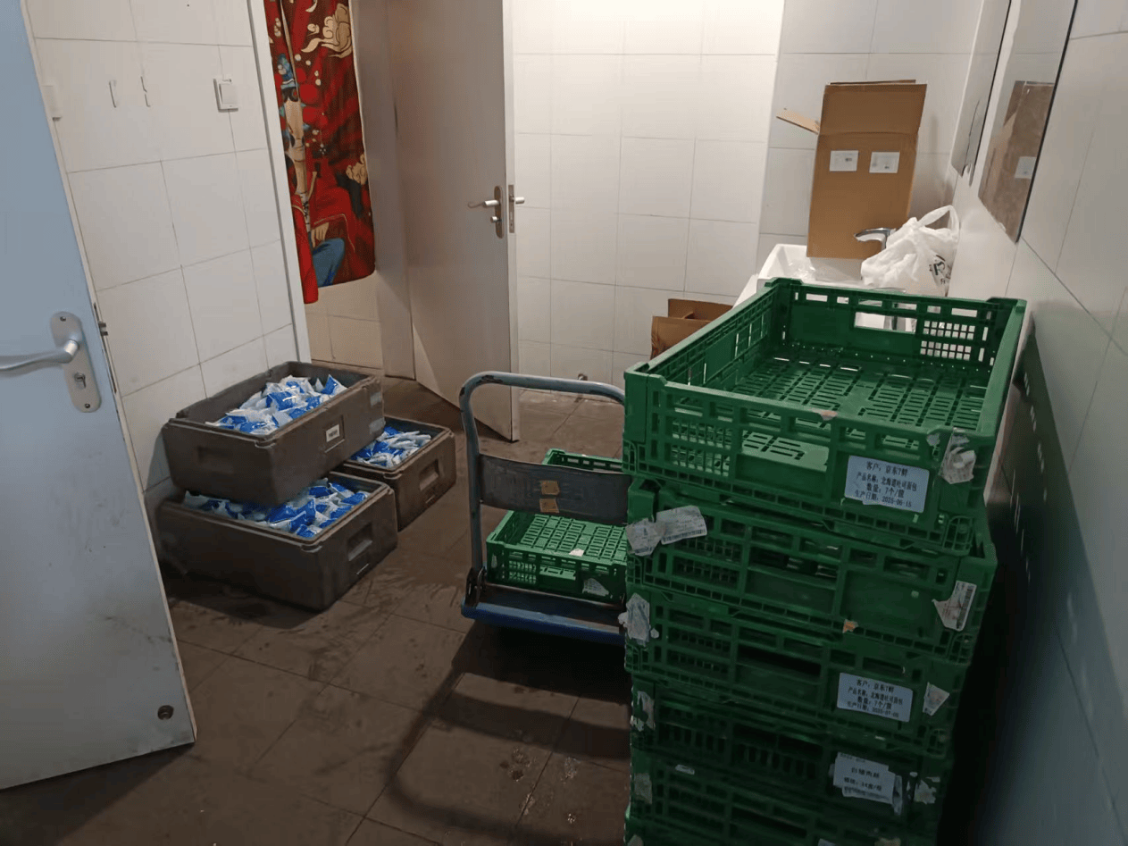 为社保做生鲜分拣 单王月干334小时挣7000多