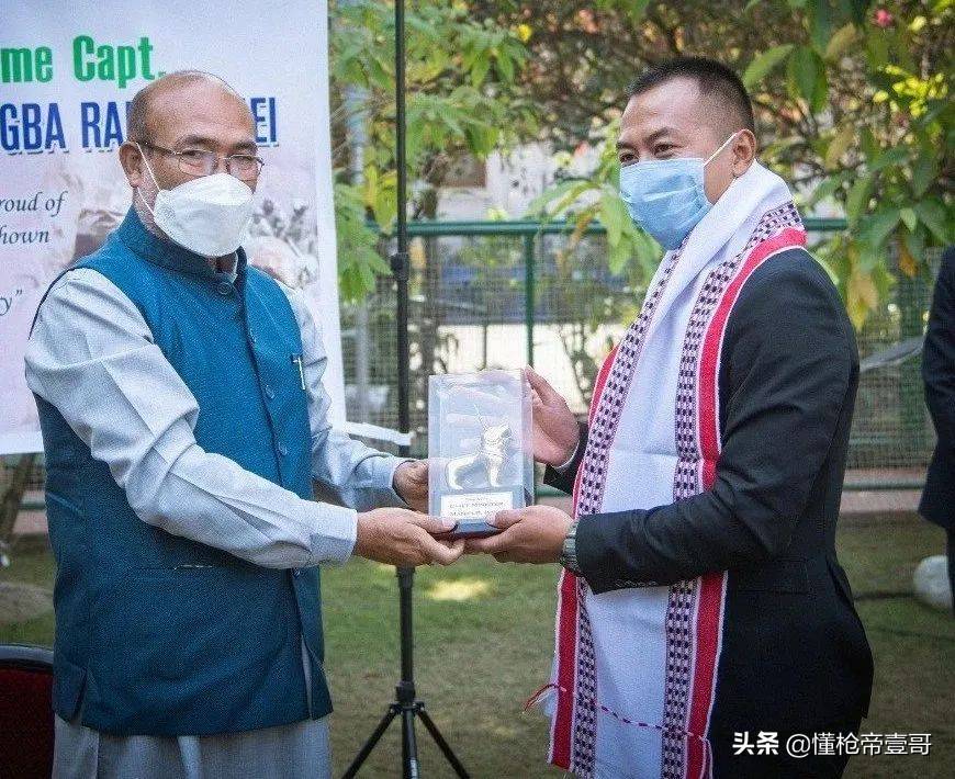 第一个扑向祁团长的印军黄种人面孔<strong></p>
<p>eos币</strong>,他到底是什么人?