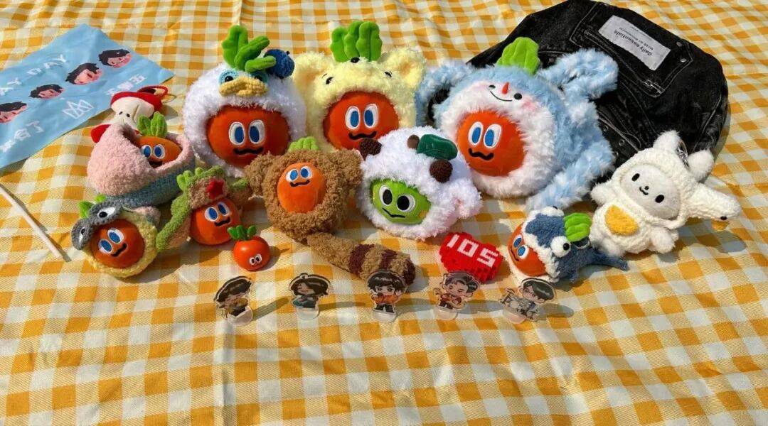 “50块帆布包配3000块包挂”<strong></p>
<p>eos币</strong>,时髦年轻人背半个身家出门