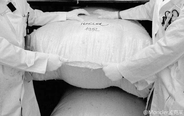 中产最爱的羽绒服<strong></p>
<p>ok交易所</strong>,忽然卖不动了?