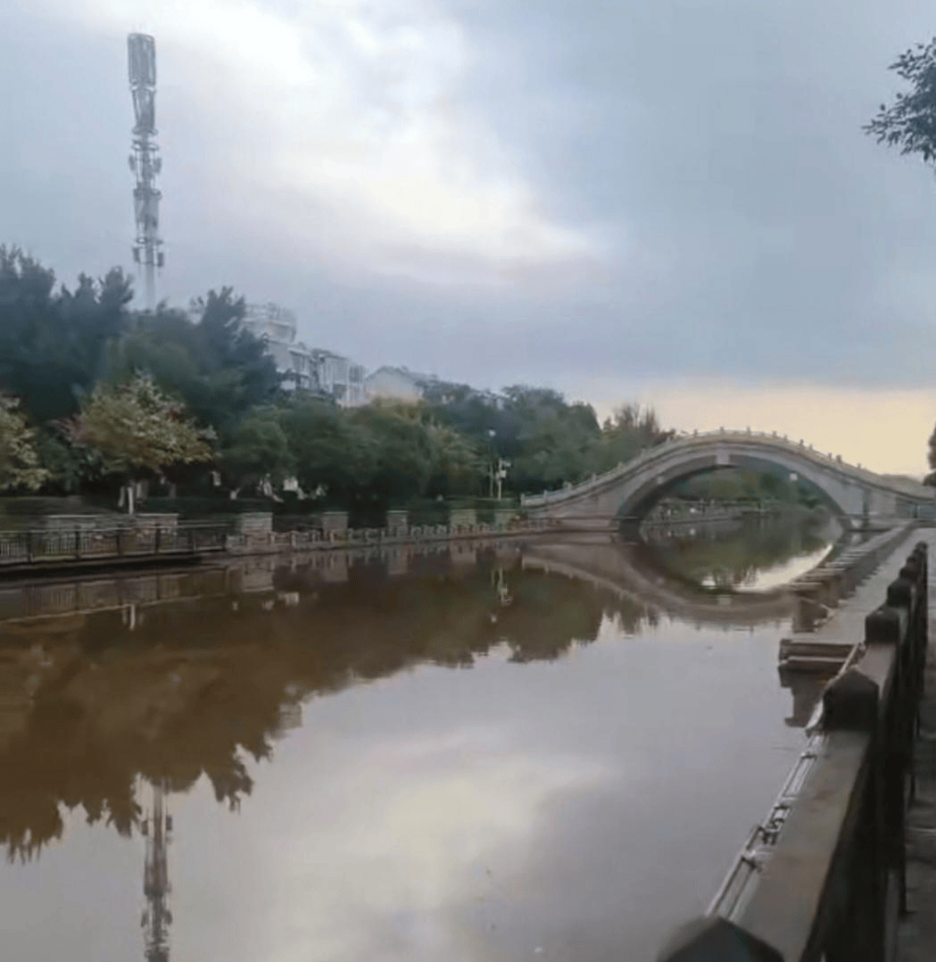 19岁小伙为救跳河女友溺亡<strong></p>
<p>ok交易所</strong>,家人称他不会游泳 律师:男女朋友在法律上无明确救助义务