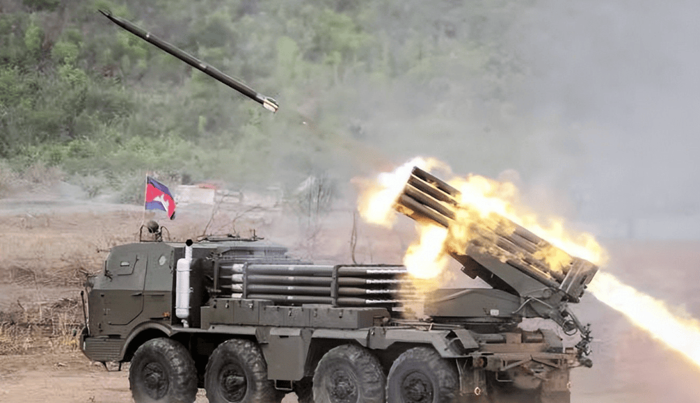 泰军想不明白<strong></p>
<p>usdc</strong>，F-16战机为何找不到中国火箭炮？终于放了一个大招