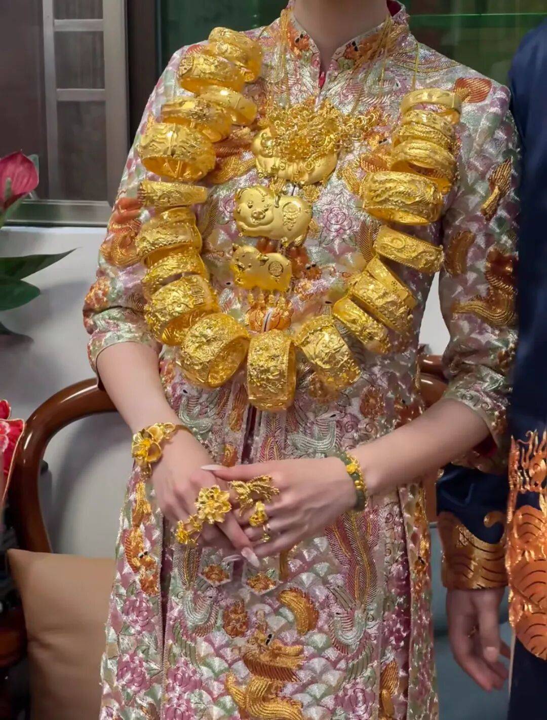 潮汕老板卖0.1克黄金<strong></p>
<p>usdc</strong>,今年已进账62亿