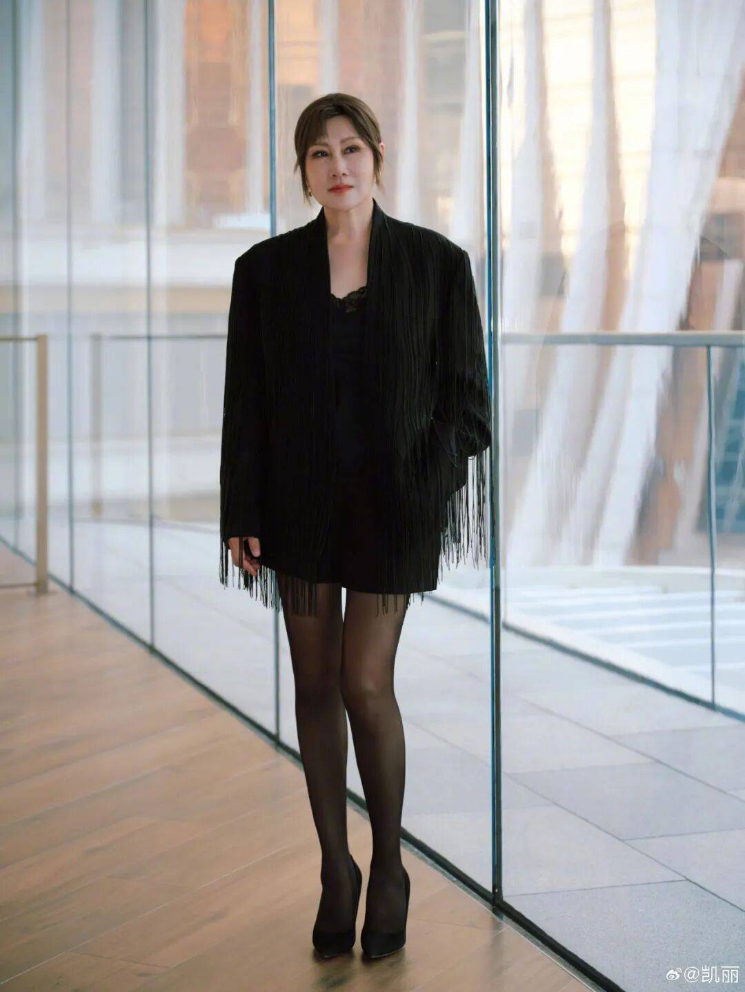 63岁女演员张凯丽晒照<strong></p>
<p>usdc币</strong>,黑丝袜配高跟鞋,曾表示:年龄阻挡不了追求美的脚步