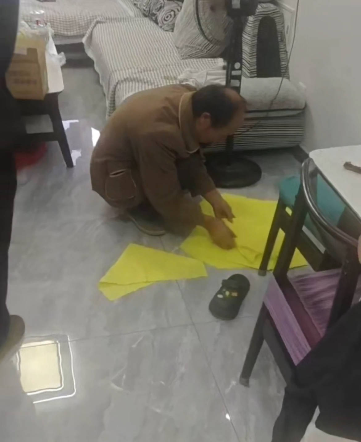 疑因离婚多年的前妻订婚<strong></p>
<p>web3</strong>,临沂一男子上门将其杀害,死者家属:检方已提起公诉