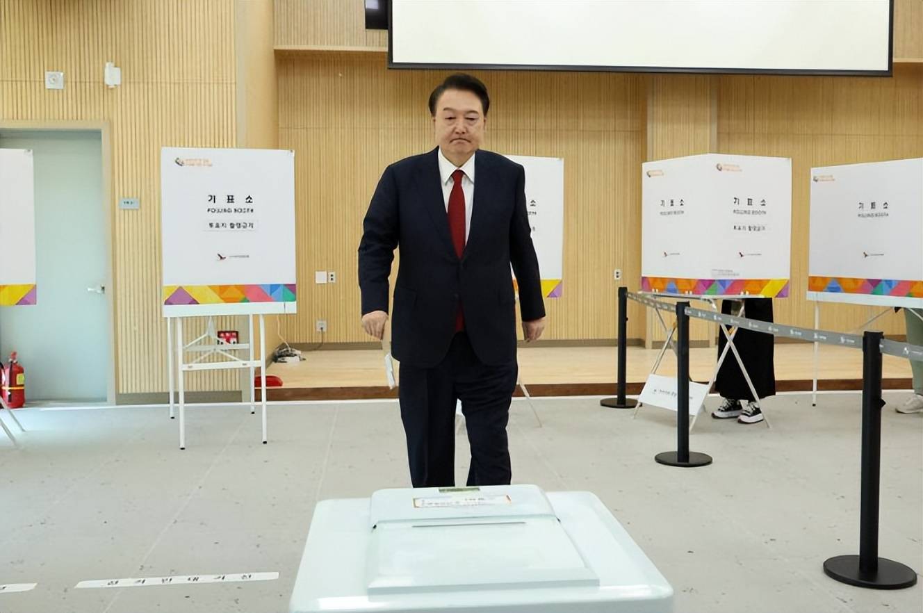 致命一击?金建希招出来的最新口供<strong></p>
<p>xlm币</strong>,成了压垮尹锡悦的最后一根稻草