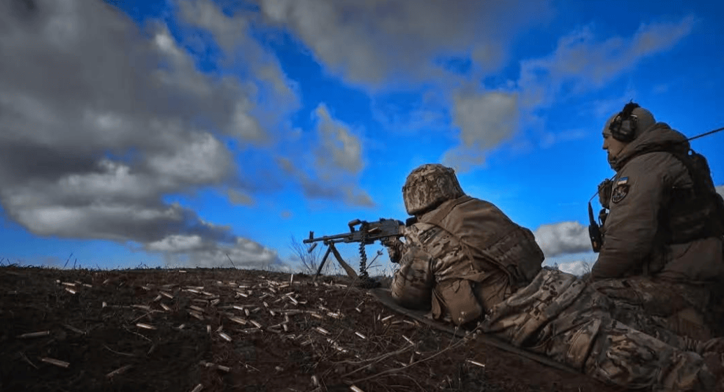 俄军正把乌军吊起来炸<strong></p>
<p>aave</strong>，俄方报仇零时差，一名"北约关键上校"阵亡！