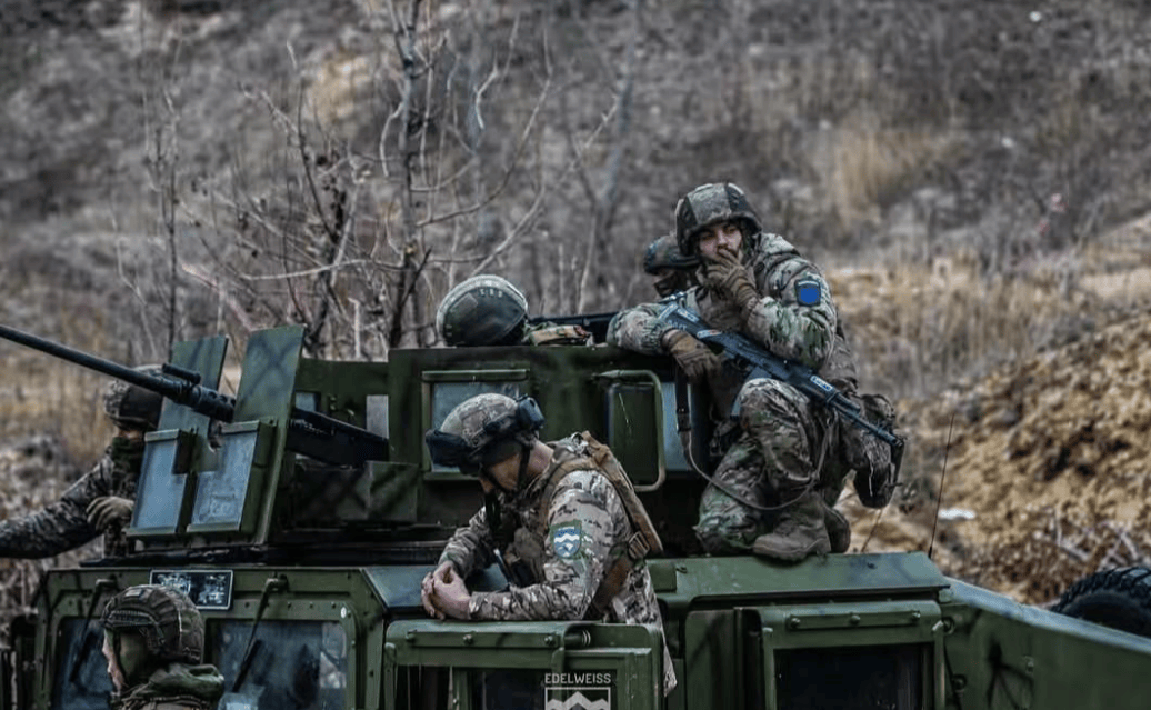 俄军正把乌军吊起来炸<strong></p>
<p>aave</strong>，俄方报仇零时差，一名"北约关键上校"阵亡！