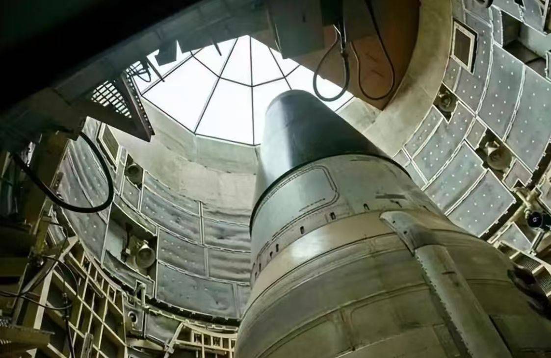 仅剩 27 天！特朗普主动求与中国谈判<strong></p>
<p>aave</strong>，中方断然回绝，毫无协商余地