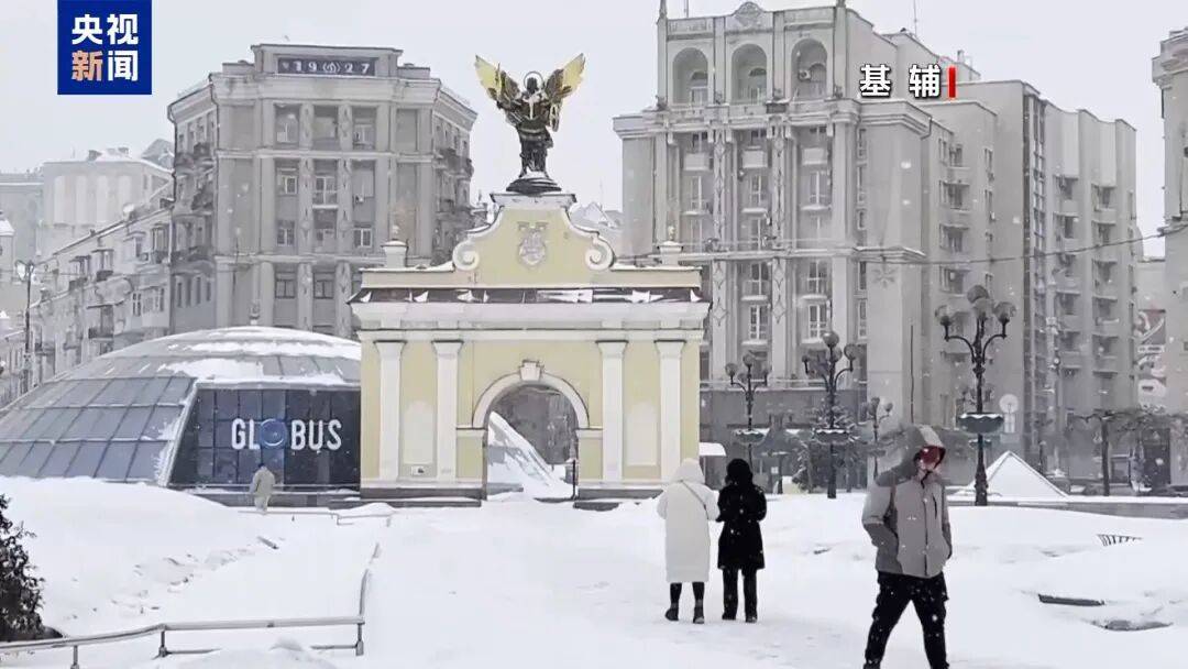 俄乌冲突进入第五年<strong></p>
<p>现货上海黄金</strong>，都准备继续战斗，俄控制乌超4300平方公里领土，民调显示乌民众支持谈判但反对领土让步