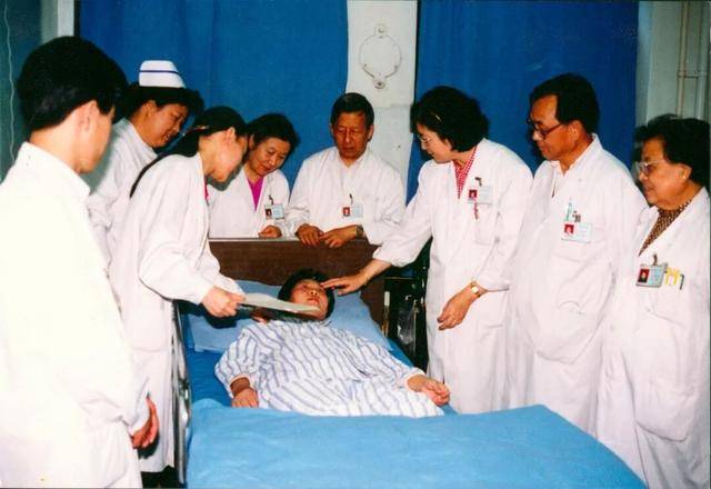 皮肤病学专家、北京协和医院皮肤科原副主任袁兆庄教授逝世