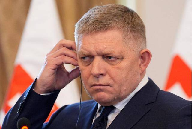 泽连斯基出尔反尔<strong></p>
<p>现货电子盘</strong>，匈牙利总理放话：拒绝一切勒索，将在这件事上击败乌克兰！