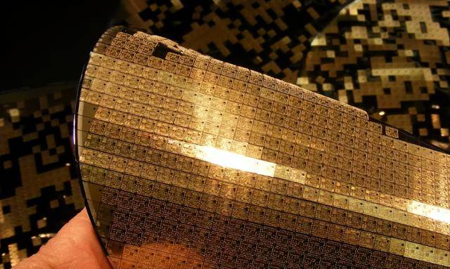 全面失算？半导体这件事<strong></p>
<p>现货电子盘</strong>，安世中国不等荷兰让步了，果断启动独立运营