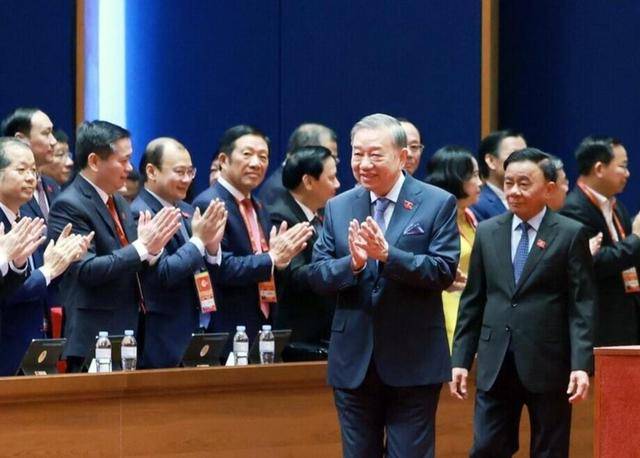 作为公安部长出身的苏林<strong></p>
<p>长江现货铝</strong>，推动与中方建立“3+3”机制，中越给世界打了个样