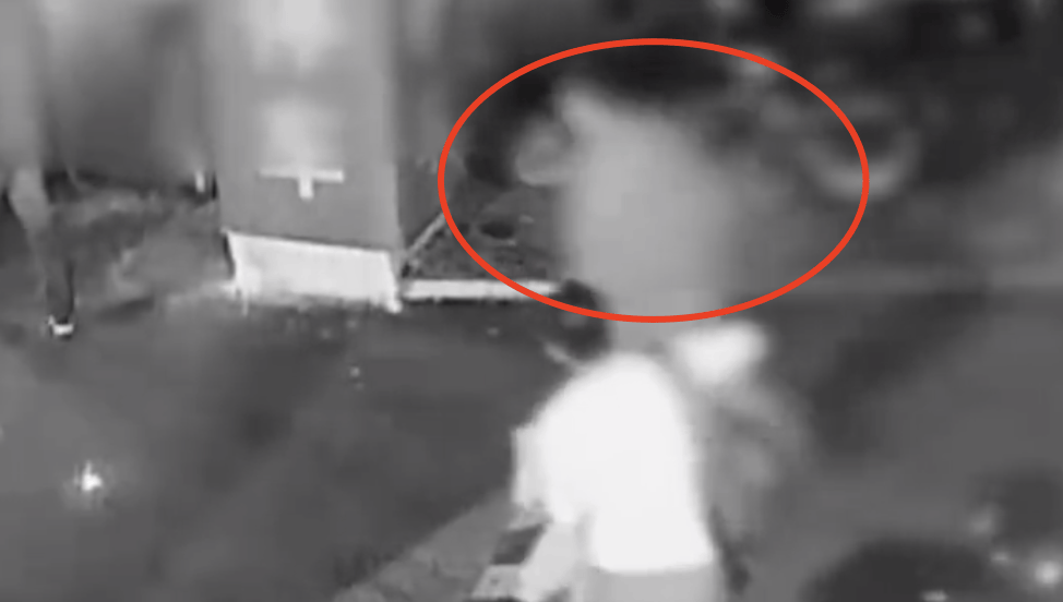 男子停车场随地小便被制止<strong></p>
<p>沥青现货价格</strong>，恼羞成怒飞踹管理员致自己骨折，索赔18万余元，法院判了